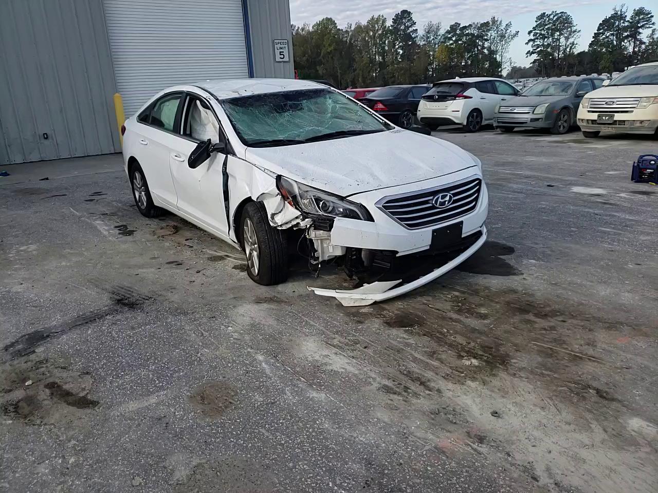 Photo 10 VIN: 5NPE24AF6FH229305 - HYUNDAI SONATA SE 