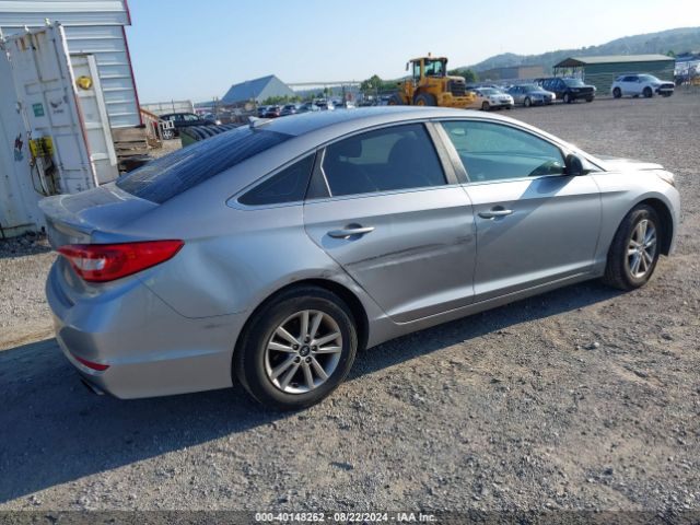 Photo 3 VIN: 5NPE24AF6FH247593 - HYUNDAI SONATA 