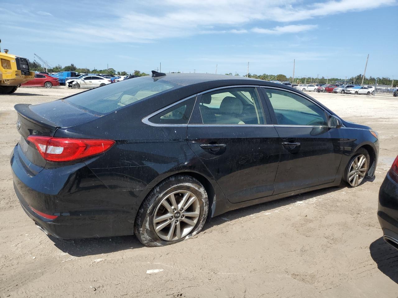 Photo 2 VIN: 5NPE24AF6FH253023 - HYUNDAI SONATA 