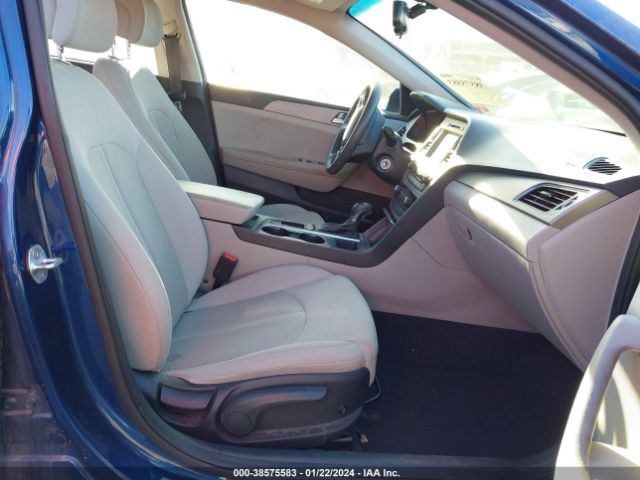 Photo 4 VIN: 5NPE24AF6GH266565 - HYUNDAI SONATA 