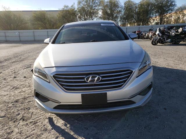 Photo 4 VIN: 5NPE24AF6GH284788 - HYUNDAI SONATA 