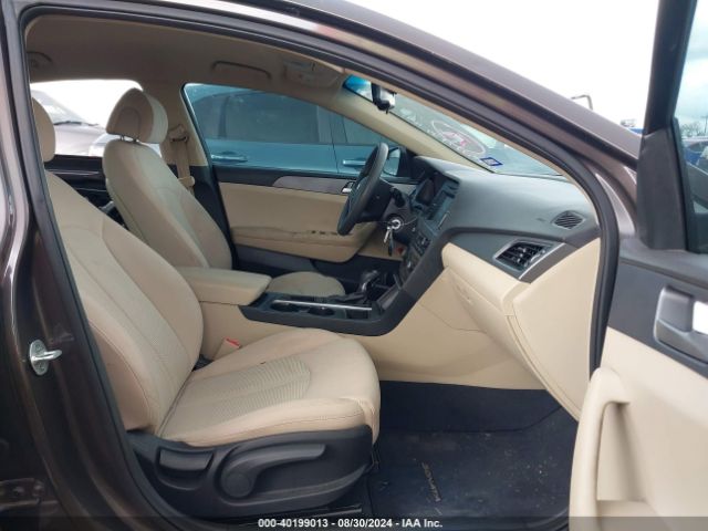 Photo 4 VIN: 5NPE24AF6GH301041 - HYUNDAI SONATA 