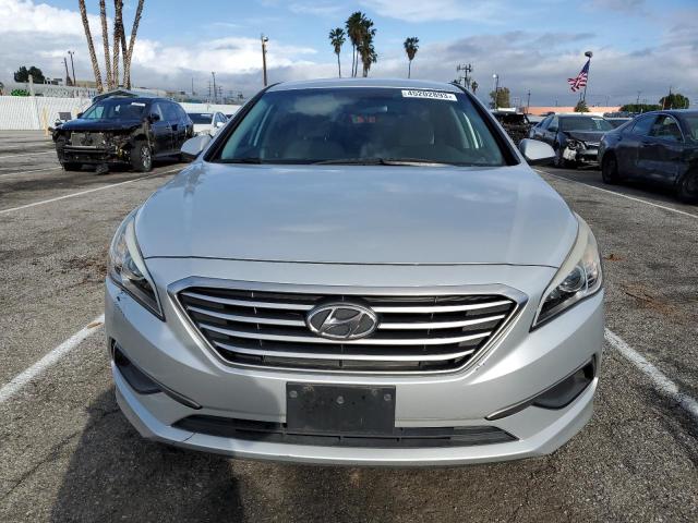 Photo 4 VIN: 5NPE24AF6GH303632 - HYUNDAI SONATA SE 