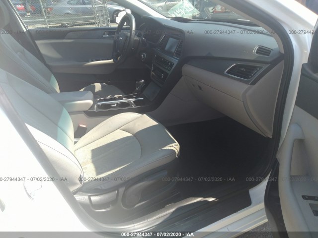 Photo 4 VIN: 5NPE24AF6GH309978 - HYUNDAI SONATA 