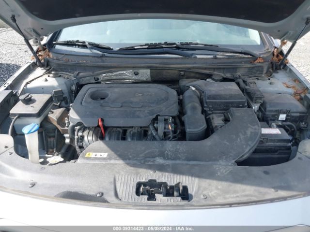 Photo 9 VIN: 5NPE24AF6GH310600 - HYUNDAI SONATA 