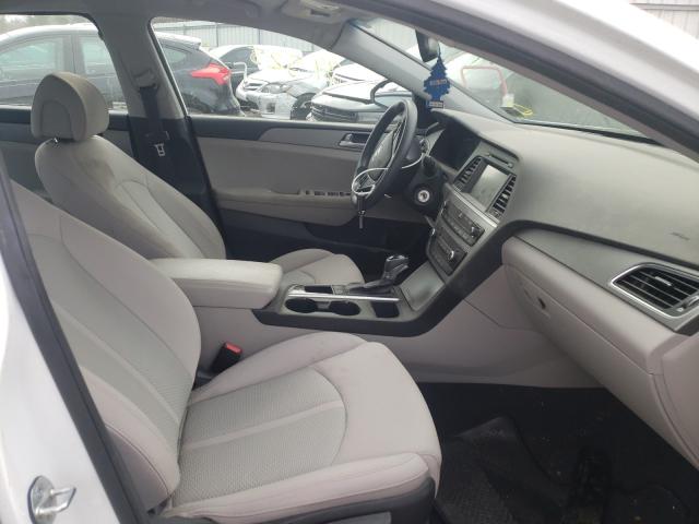 Photo 4 VIN: 5NPE24AF6GH314243 - HYUNDAI SONATA SE 