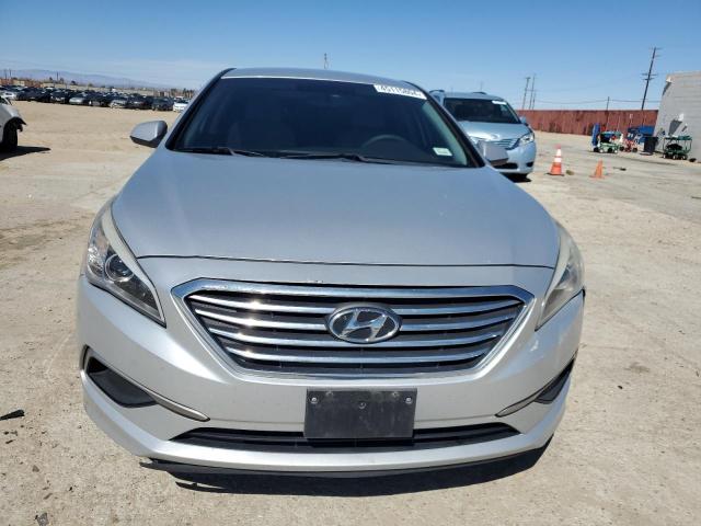 Photo 4 VIN: 5NPE24AF6GH316428 - HYUNDAI SONATA 