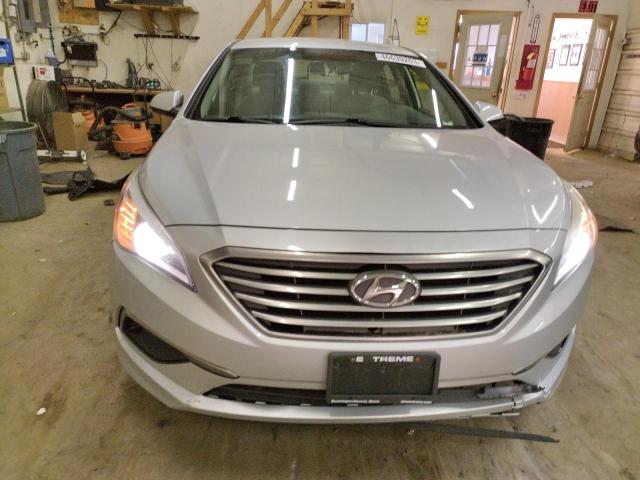 Photo 4 VIN: 5NPE24AF6GH323153 - HYUNDAI SONATA SE 