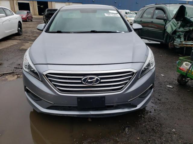 Photo 4 VIN: 5NPE24AF6GH335920 - HYUNDAI SONATA SE 