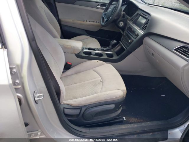 Photo 4 VIN: 5NPE24AF6GH335979 - HYUNDAI SONATA 