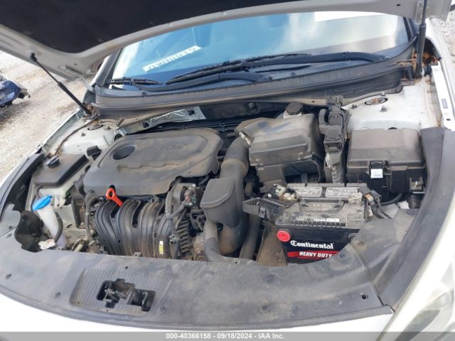 Photo 9 VIN: 5NPE24AF6GH335979 - HYUNDAI SONATA 