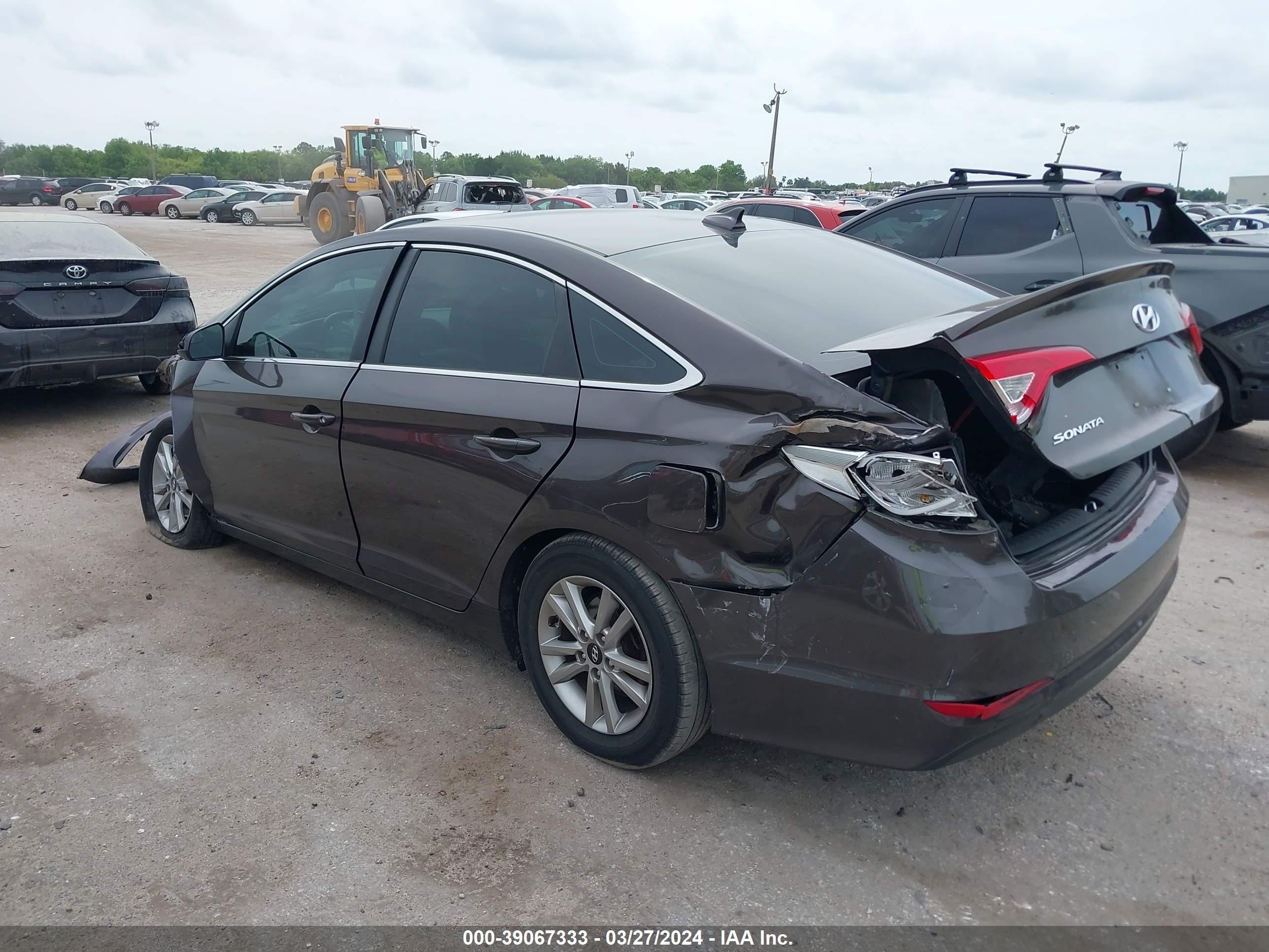 Photo 2 VIN: 5NPE24AF6GH347310 - HYUNDAI SONATA 