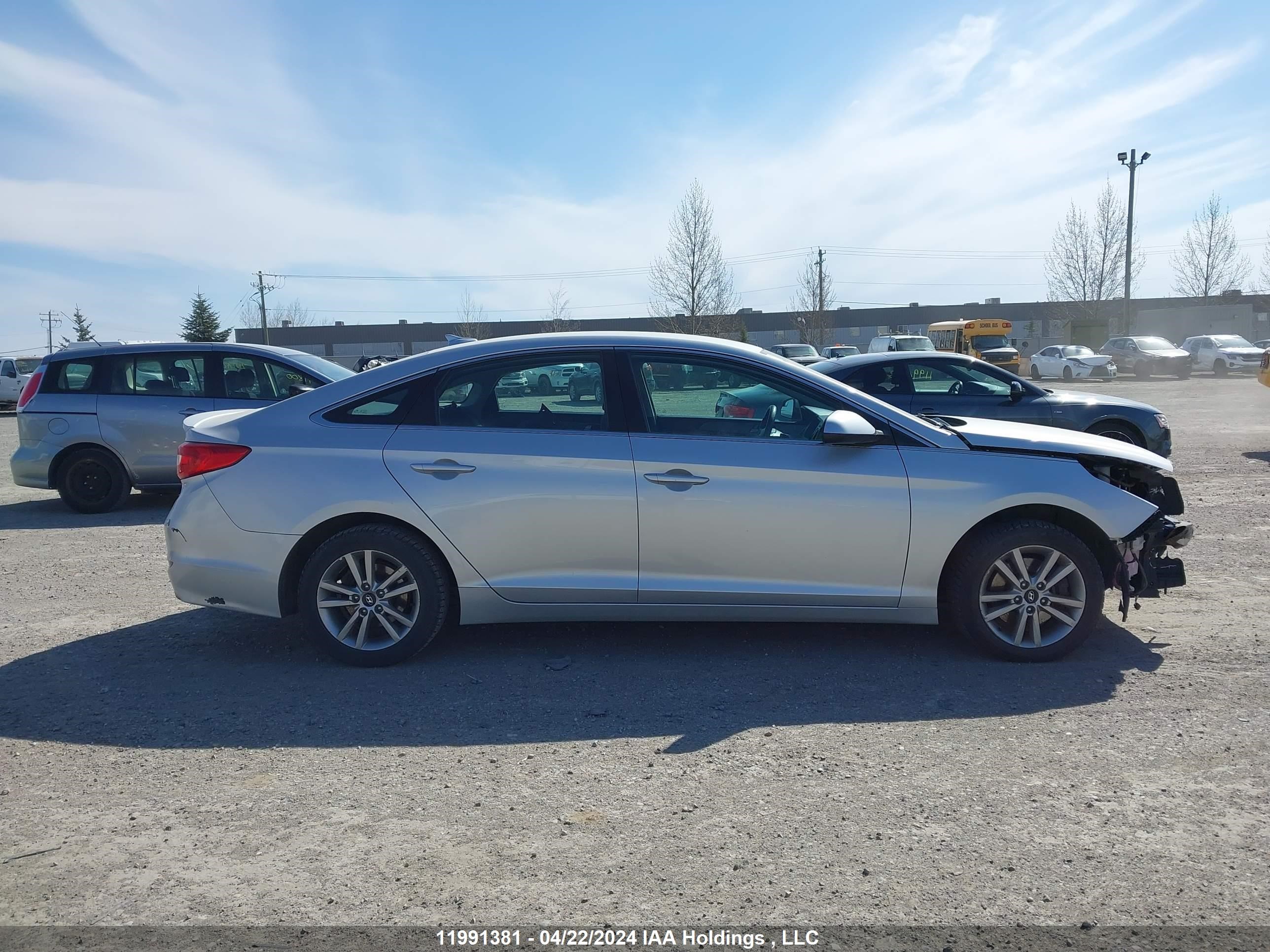 Photo 13 VIN: 5NPE24AF6GH364995 - HYUNDAI SONATA 