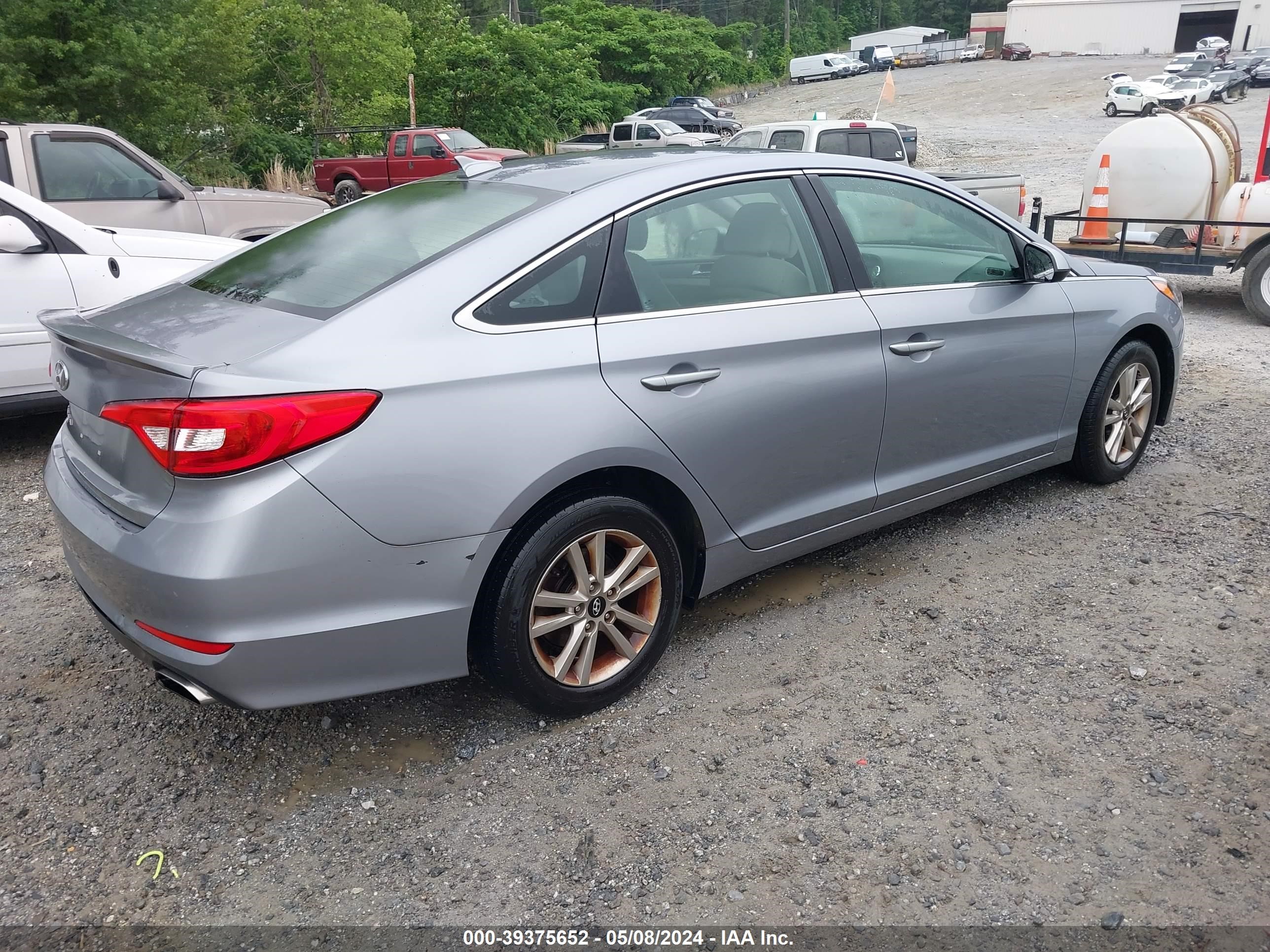 Photo 3 VIN: 5NPE24AF6GH365614 - HYUNDAI SONATA 