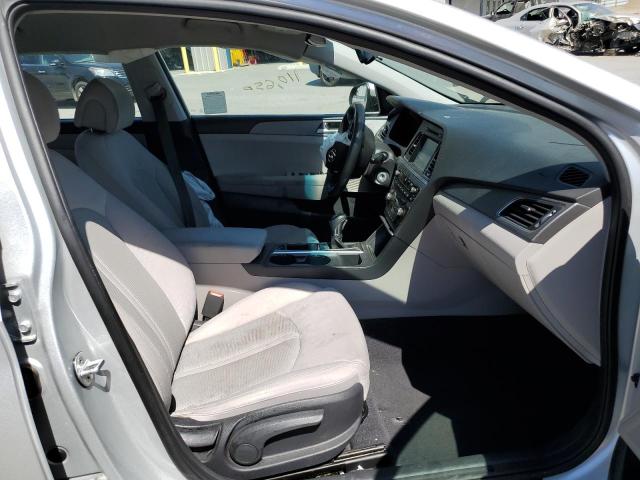 Photo 4 VIN: 5NPE24AF6GH367458 - HYUNDAI SONATA SE 