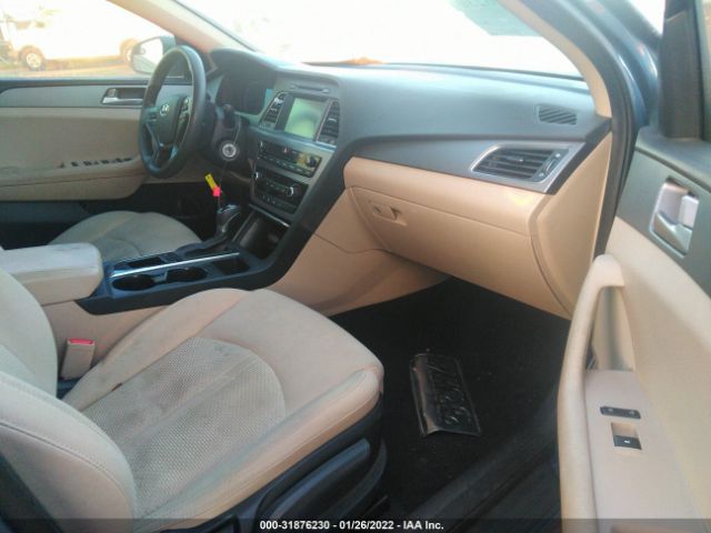 Photo 4 VIN: 5NPE24AF6GH369727 - HYUNDAI SONATA 