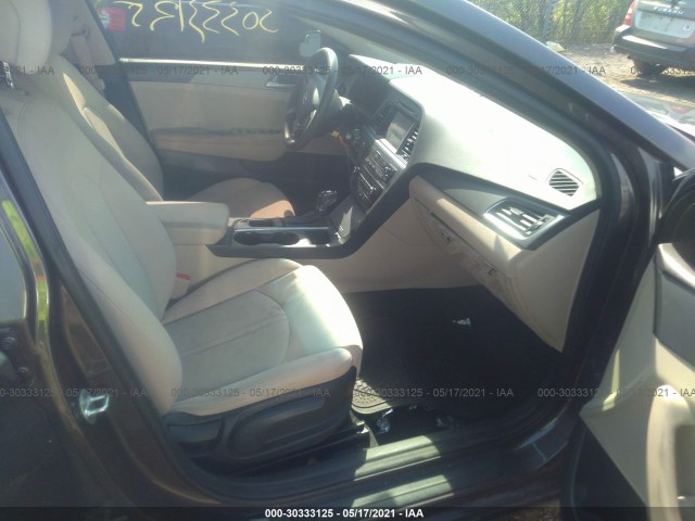 Photo 4 VIN: 5NPE24AF6GH387712 - HYUNDAI SONATA 