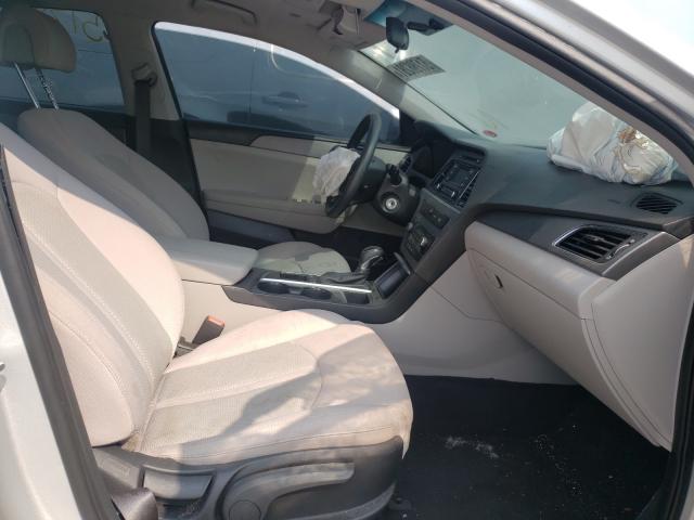 Photo 4 VIN: 5NPE24AF6GH395681 - HYUNDAI SONATA SE 