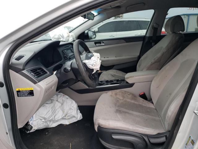 Photo 6 VIN: 5NPE24AF6GH417470 - HYUNDAI SONATA SE 