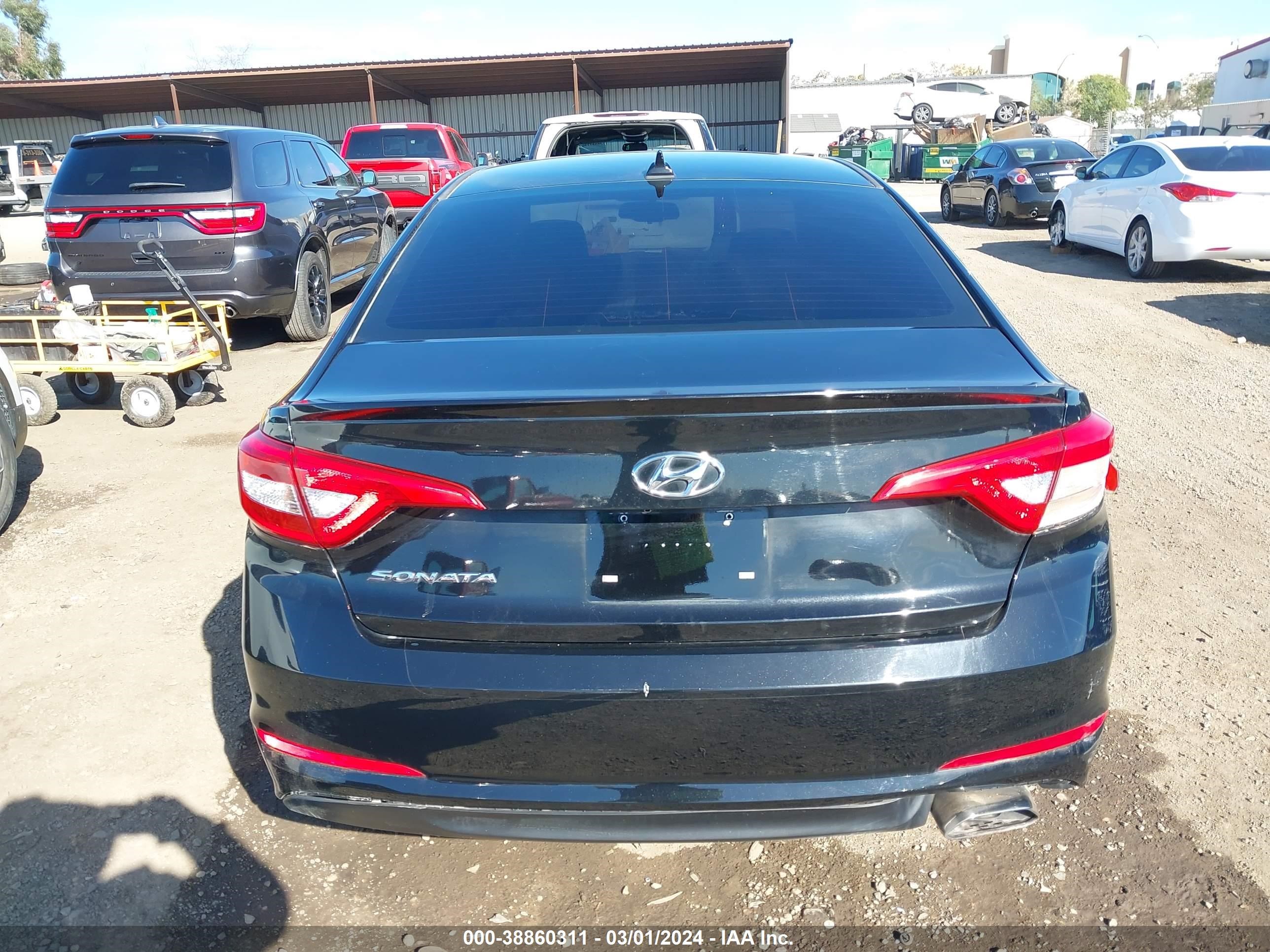 Photo 14 VIN: 5NPE24AF6HH437817 - HYUNDAI SONATA 