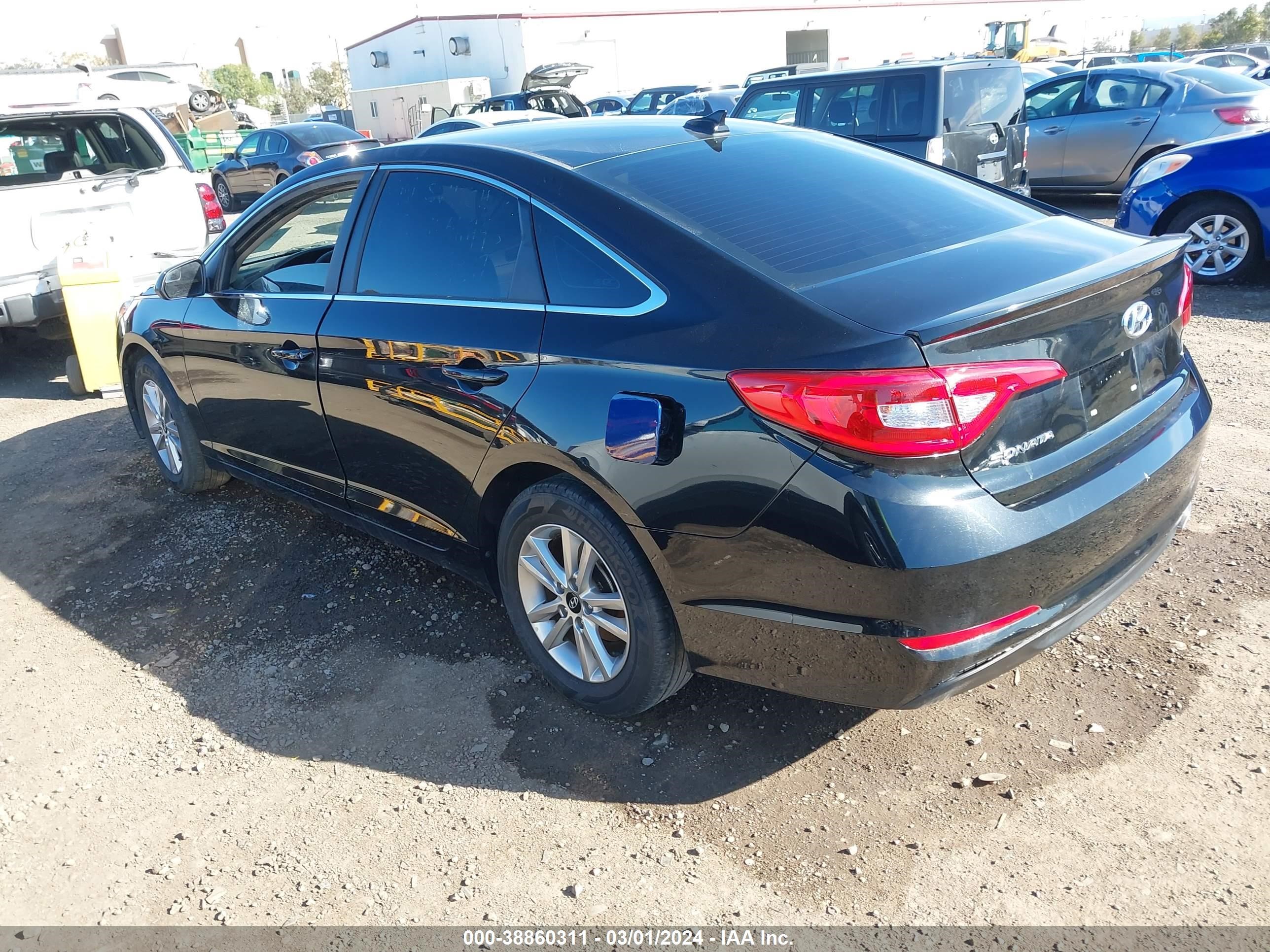 Photo 2 VIN: 5NPE24AF6HH437817 - HYUNDAI SONATA 