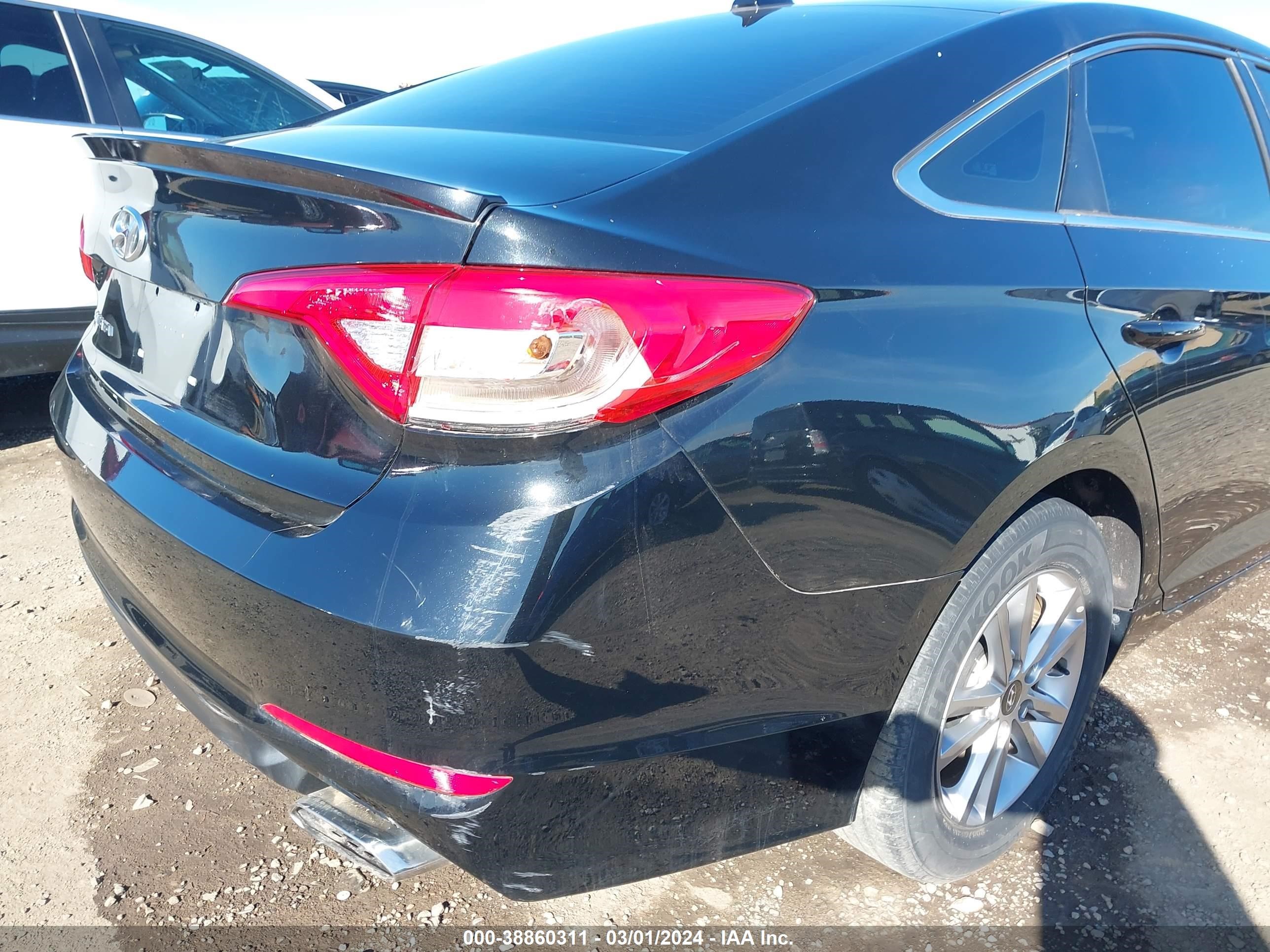 Photo 5 VIN: 5NPE24AF6HH437817 - HYUNDAI SONATA 