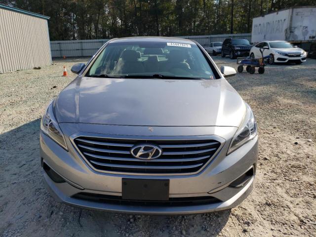 Photo 4 VIN: 5NPE24AF6HH445299 - HYUNDAI SONATA SE 