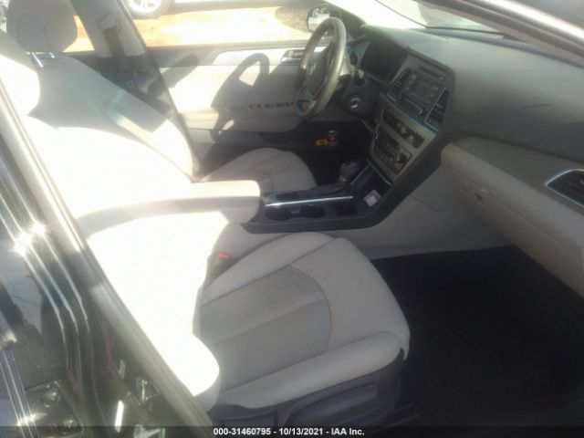 Photo 4 VIN: 5NPE24AF6HH459493 - HYUNDAI SONATA 