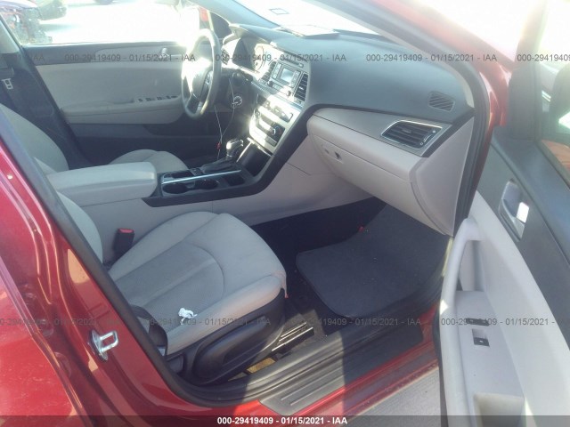 Photo 4 VIN: 5NPE24AF6HH473829 - HYUNDAI SONATA 