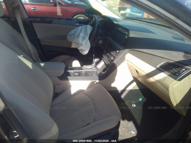 Photo 4 VIN: 5NPE24AF6HH474902 - HYUNDAI SONATA 