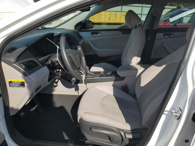 Photo 6 VIN: 5NPE24AF6HH474995 - HYUNDAI SONATA SE 