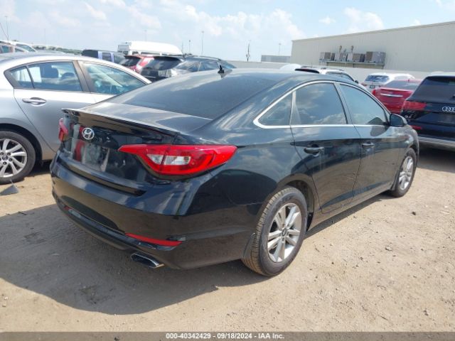 Photo 3 VIN: 5NPE24AF6HH478254 - HYUNDAI SONATA 