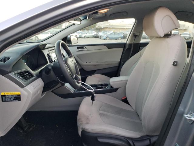 Photo 6 VIN: 5NPE24AF6HH487522 - HYUNDAI SONATA SE 