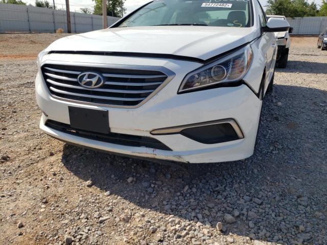 Photo 8 VIN: 5NPE24AF6HH488380 - HYUNDAI SONATA SE 