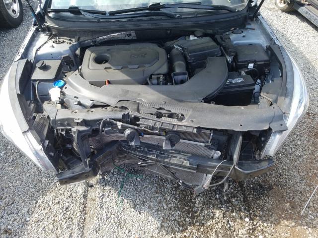 Photo 6 VIN: 5NPE24AF6HH492591 - HYUNDAI SONATA SE 