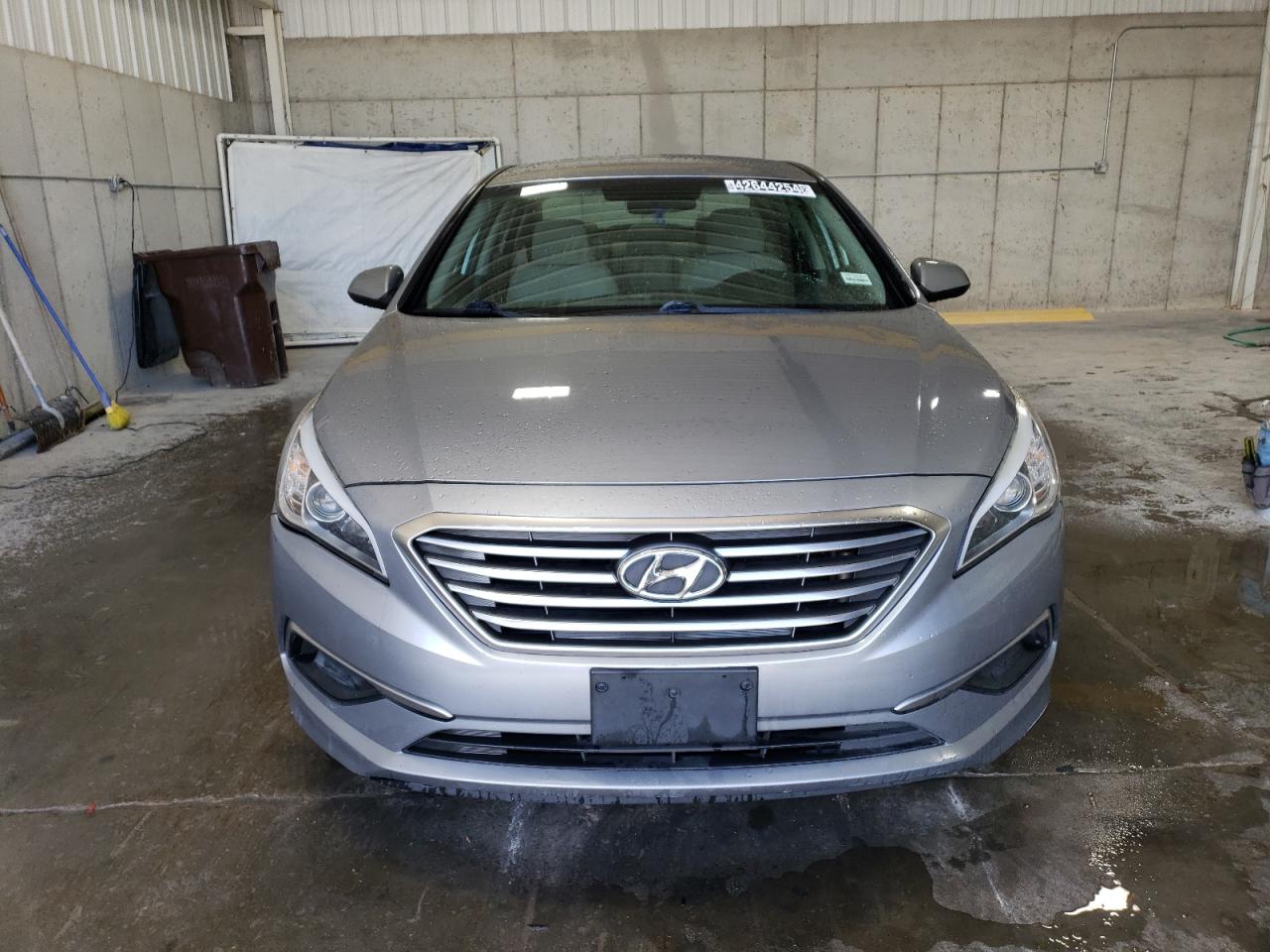 Photo 4 VIN: 5NPE24AF6HH493983 - HYUNDAI SONATA 