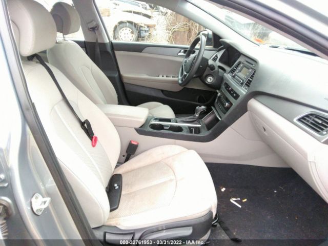 Photo 4 VIN: 5NPE24AF6HH518705 - HYUNDAI SONATA 