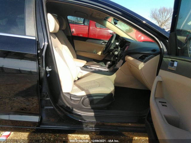 Photo 4 VIN: 5NPE24AF6HH521720 - HYUNDAI SONATA 