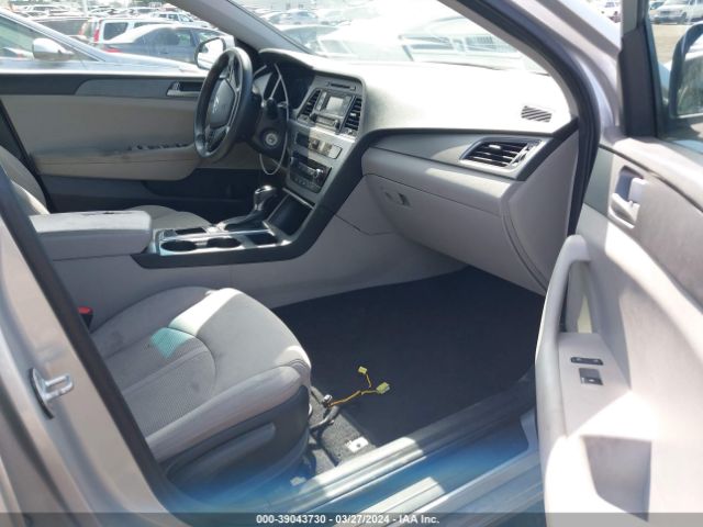 Photo 4 VIN: 5NPE24AF6HH534399 - HYUNDAI SONATA 