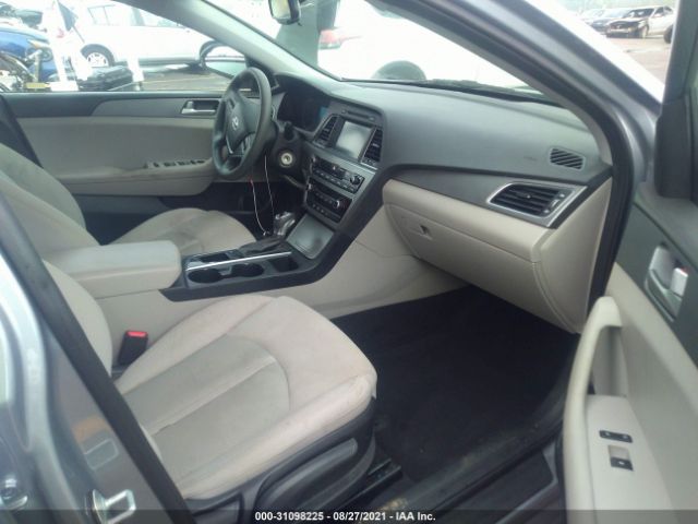 Photo 4 VIN: 5NPE24AF6HH538128 - HYUNDAI SONATA 