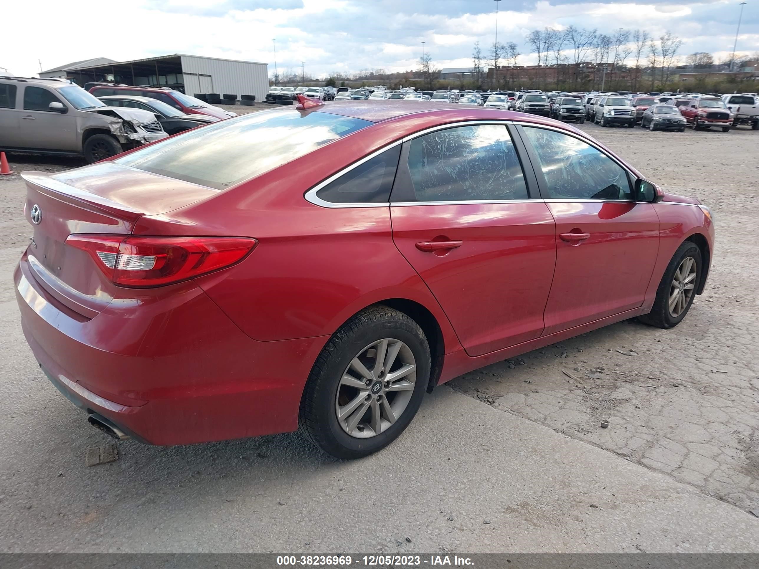 Photo 3 VIN: 5NPE24AF6HH538551 - HYUNDAI SONATA 