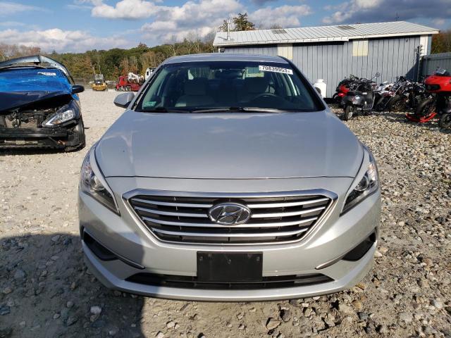 Photo 4 VIN: 5NPE24AF6HH554586 - HYUNDAI SONATA SE 