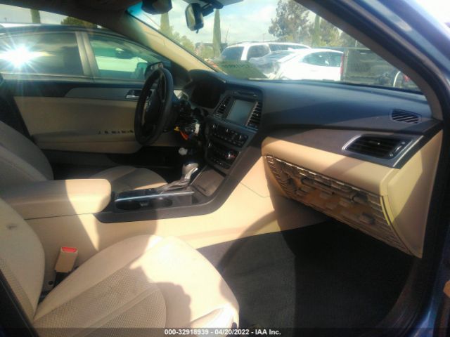 Photo 4 VIN: 5NPE24AF6HH564664 - HYUNDAI SONATA 