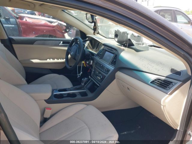 Photo 4 VIN: 5NPE24AF6HH572120 - HYUNDAI SONATA 