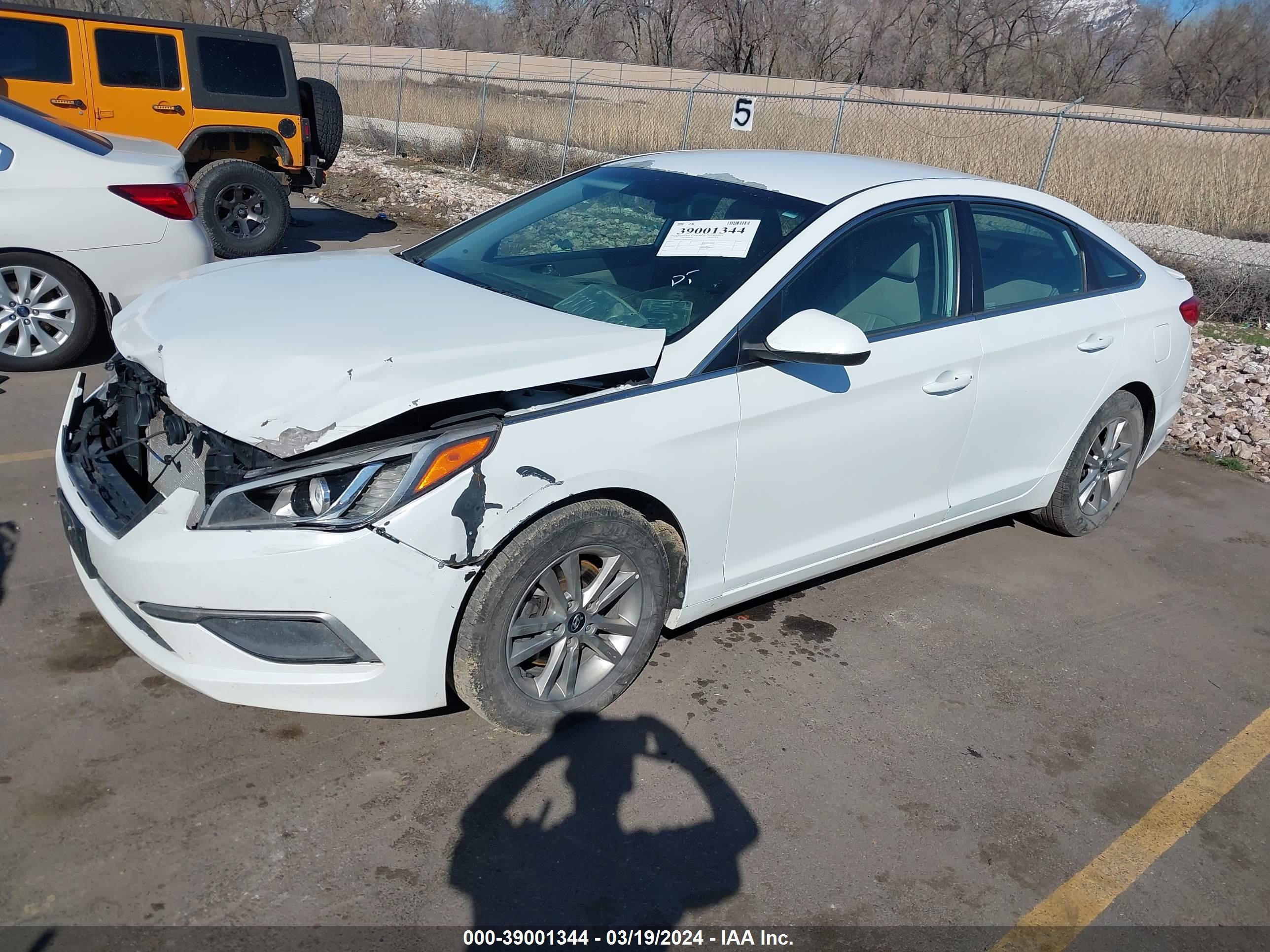 Photo 1 VIN: 5NPE24AF6HH575048 - HYUNDAI SONATA 