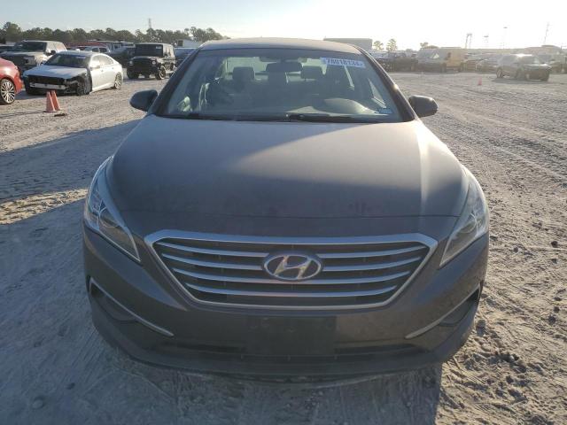 Photo 4 VIN: 5NPE24AF6HH575972 - HYUNDAI SONATA SE 