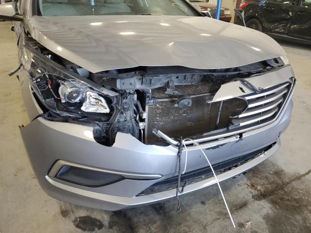 Photo 8 VIN: 5NPE24AF6HH579603 - HYUNDAI SONATA SE 