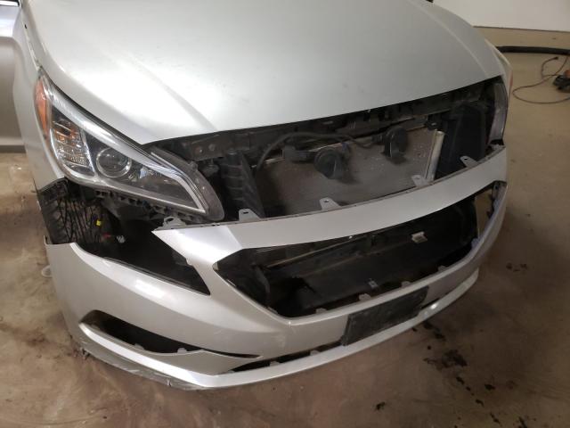 Photo 8 VIN: 5NPE24AF6HH584686 - HYUNDAI SONATA SE 