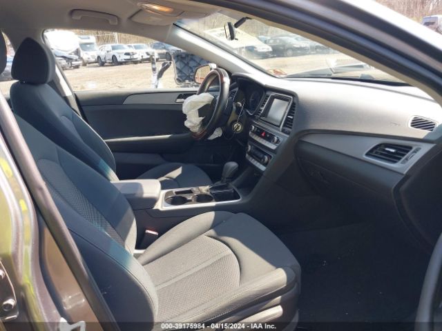 Photo 4 VIN: 5NPE24AF6JH611097 - HYUNDAI SONATA 