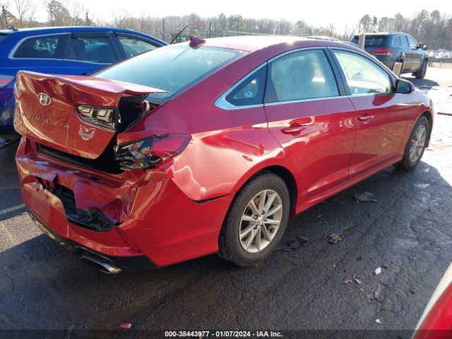 Photo 3 VIN: 5NPE24AF6JH669209 - HYUNDAI SONATA 